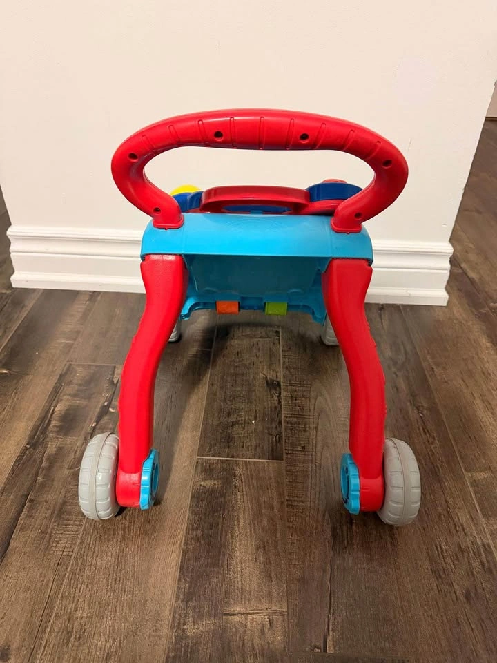 VTech Sit-to-Stand Learning Walker – Great Condition! - photo 3