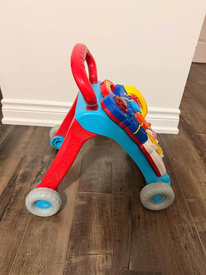 VTech Sit-to-Stand Learning Walker – Great Condition! - photo 4