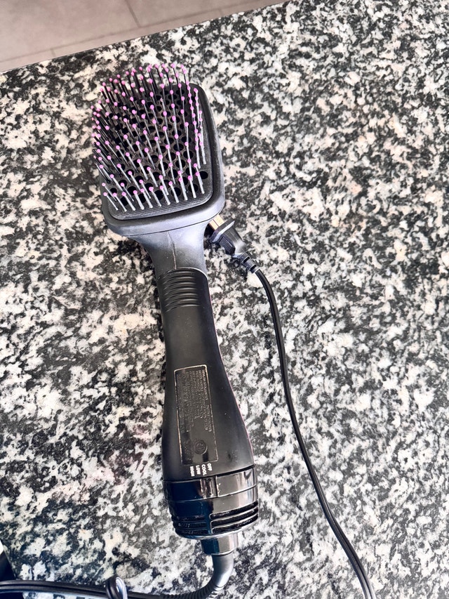 Revlon Flat Dryer Brush