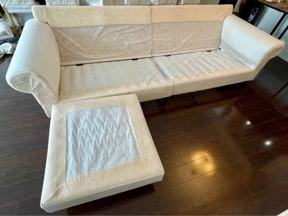 (Must go today)Sectional sofa with chaise and slipcovers - photo 4