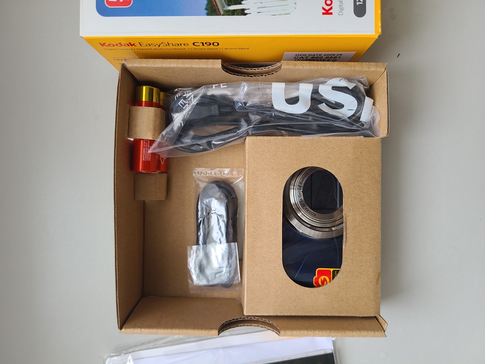 Kodak EasyShare C190 12MP Digital Camera 5x Zoom Blue NEW Open B - photo 2