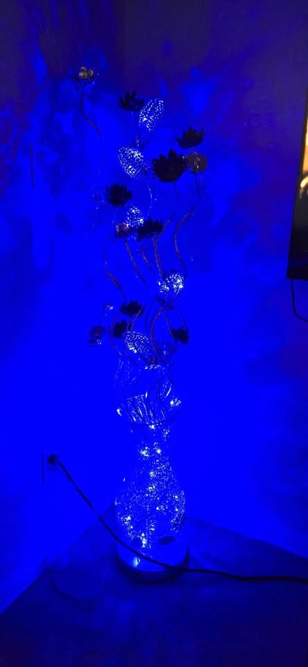 Modern Silver Aluminum Metal Vase Flower Design Standing Light - photo 2