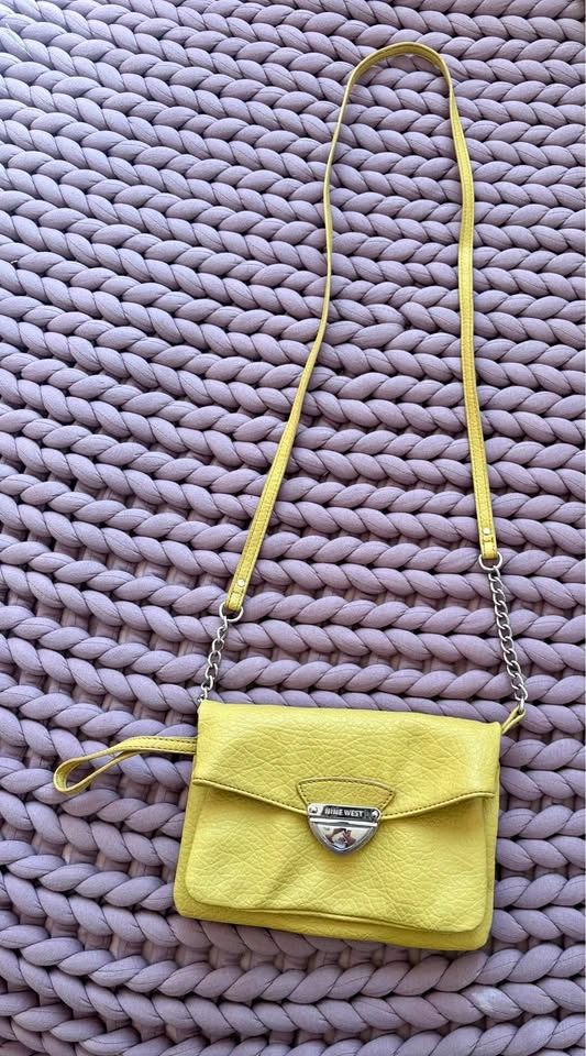 Mustard Yellow Nine West Crossbody Bag (Like New)