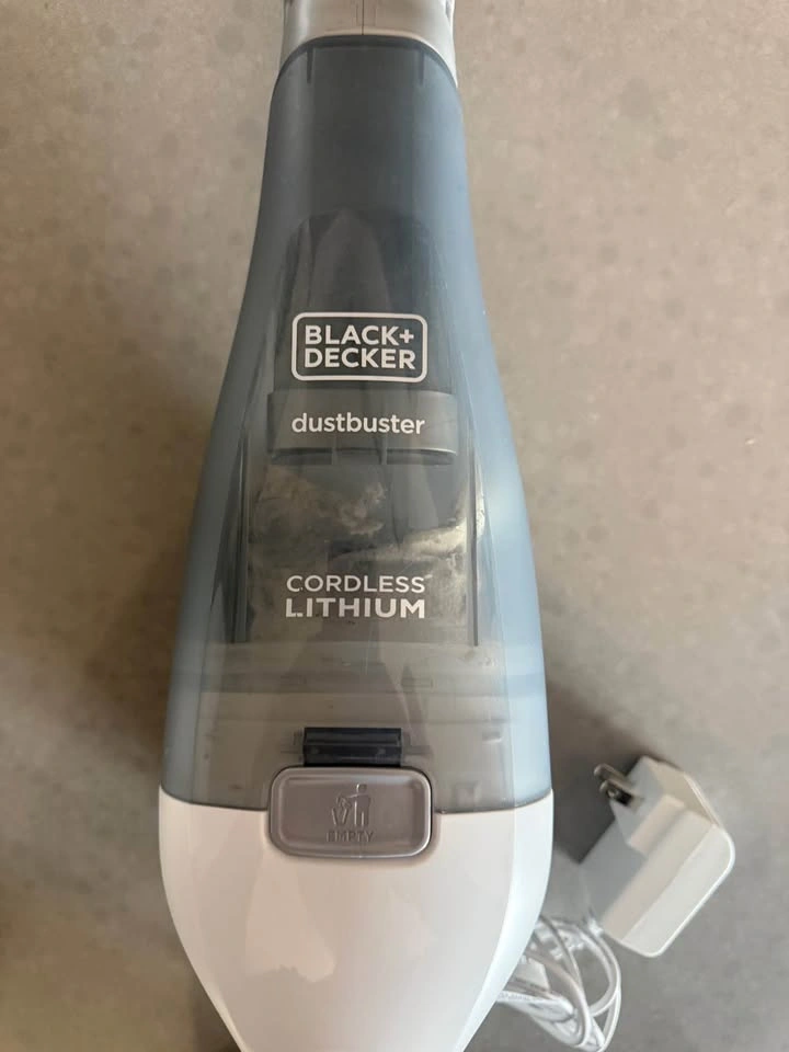 BLACK+DECKER Dustbuster Cordless Handheld Vacuum - photo 2