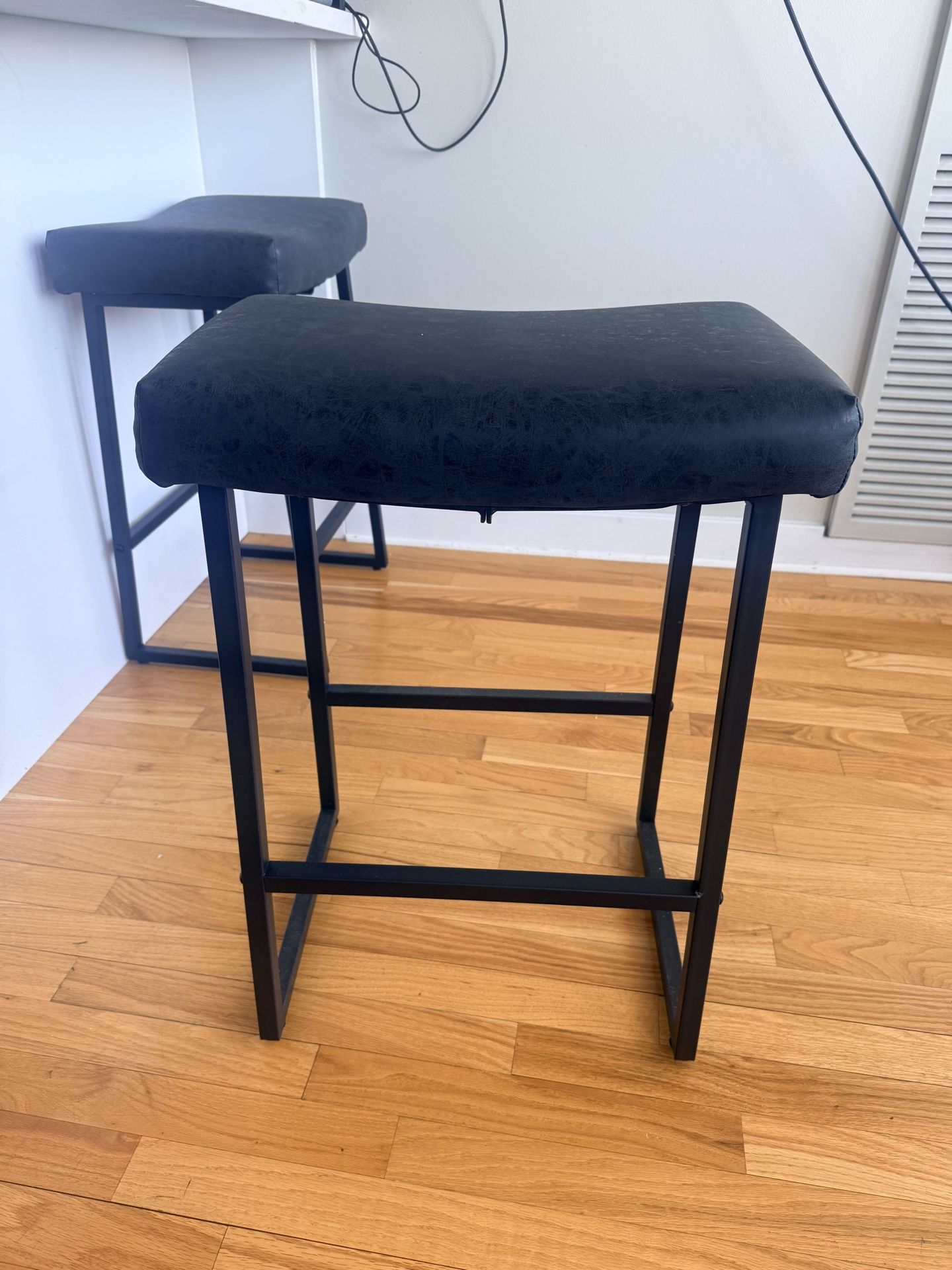 Antisha 24" Counter Stools (Set of 2) - Black Faux Leather - photo 3