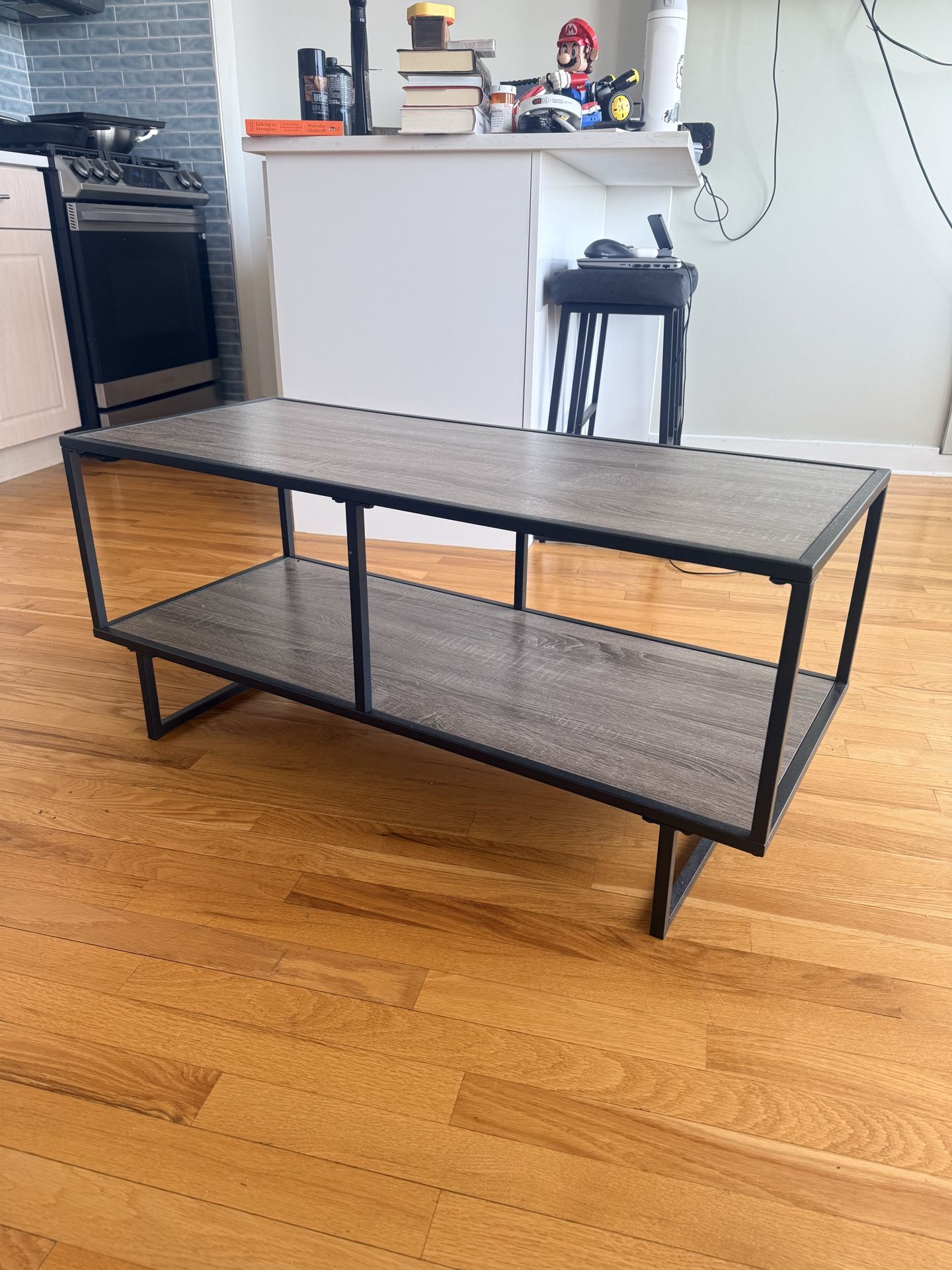 TV Stand Media Console / Living Room Table - photo 3