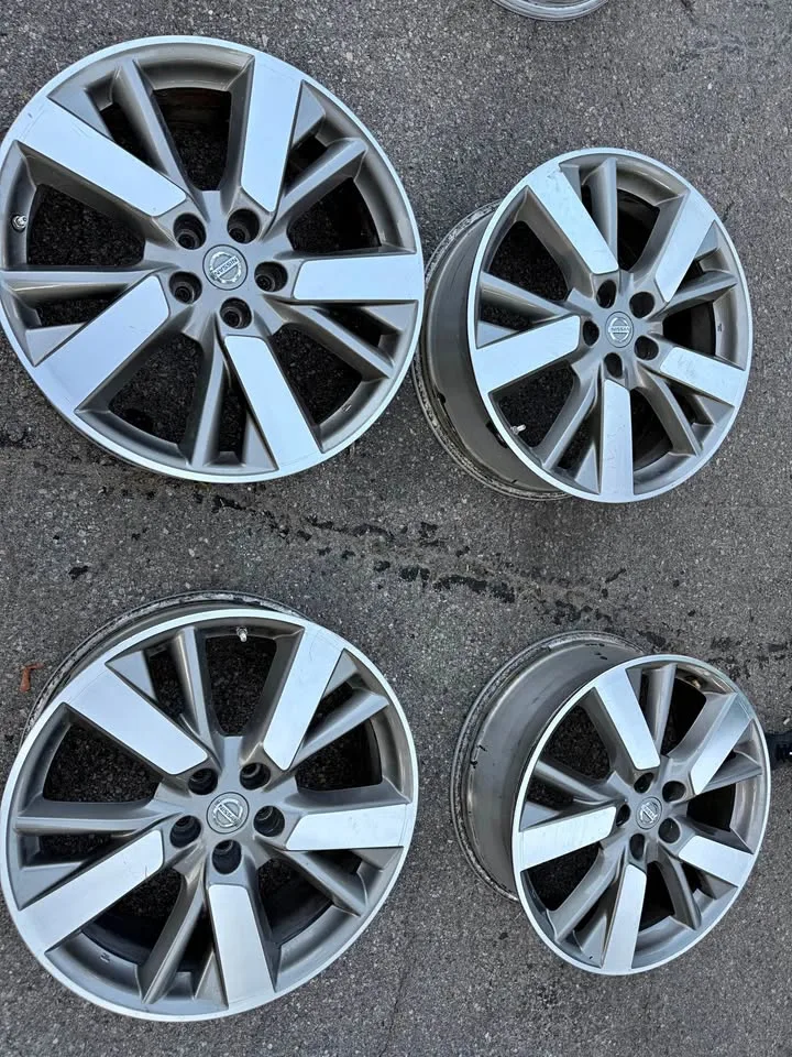 Nissan Murano / Pathfinder Rims and Sensors thumbnail