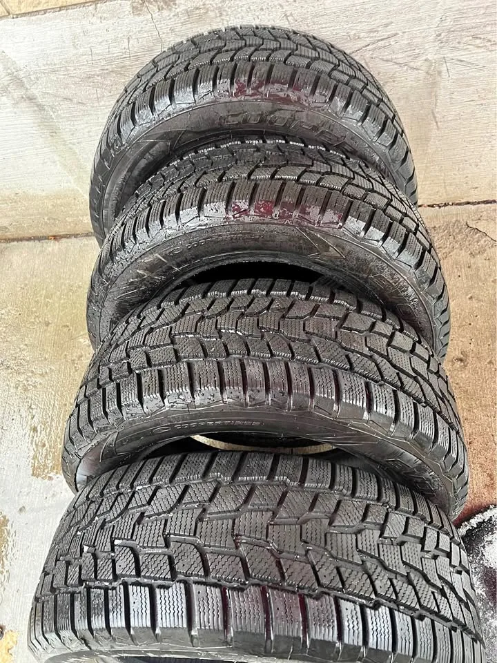 255 55 18 Cooper Winter Tires ( Made in USA) thumbnail