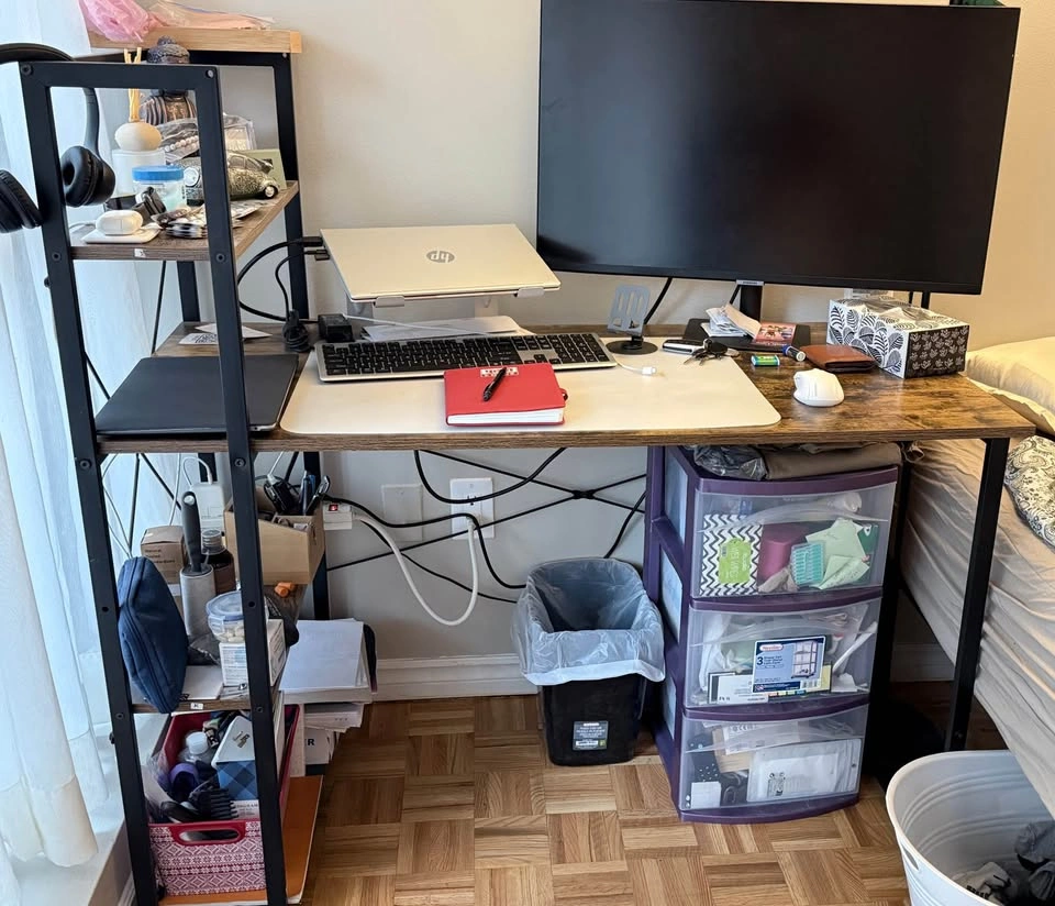 Computer Desk with 4 Tiers Shelves - photo 4