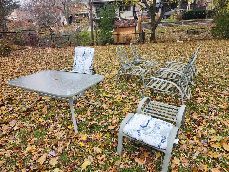 Patio Table and Chairs - photo 3