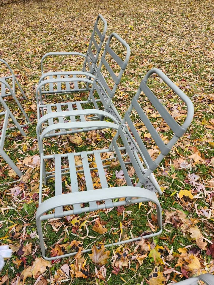 Patio Table and Chairs - photo 4