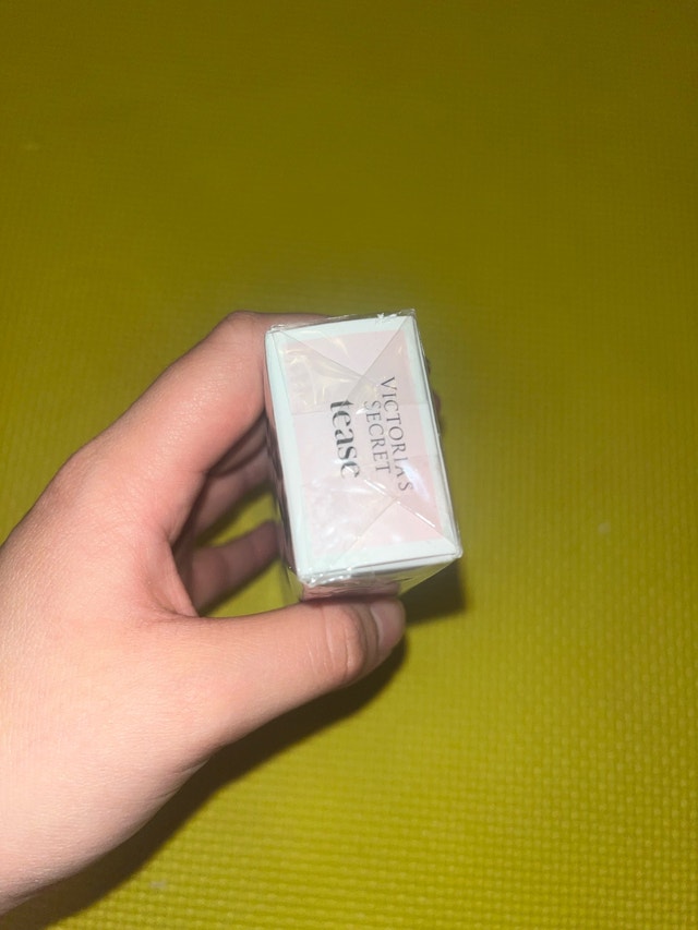 Victoria Secret Tease Perfume - photo 2