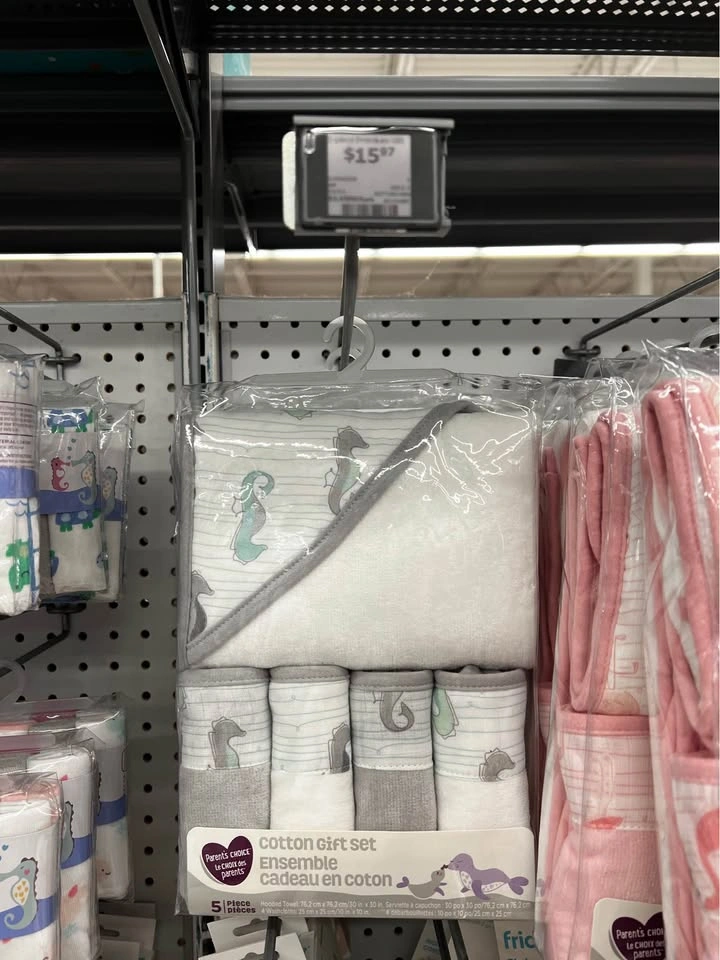 Brand New Baby Towel Set - photo 2