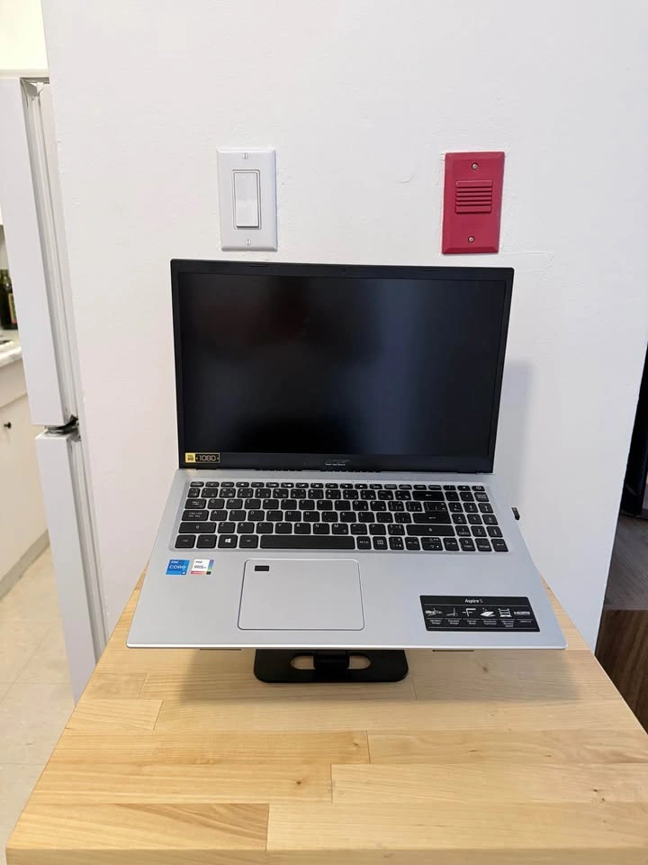 ADJUSTABLE LAPTOP STAND! - photo 2