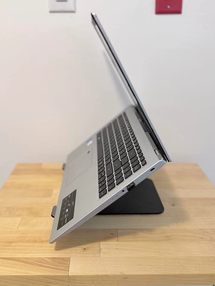 ADJUSTABLE LAPTOP STAND! - photo 4