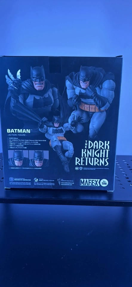 MAFEX No.106 BATMAN (The Dark Knight Returns) Action Figure - photo 2