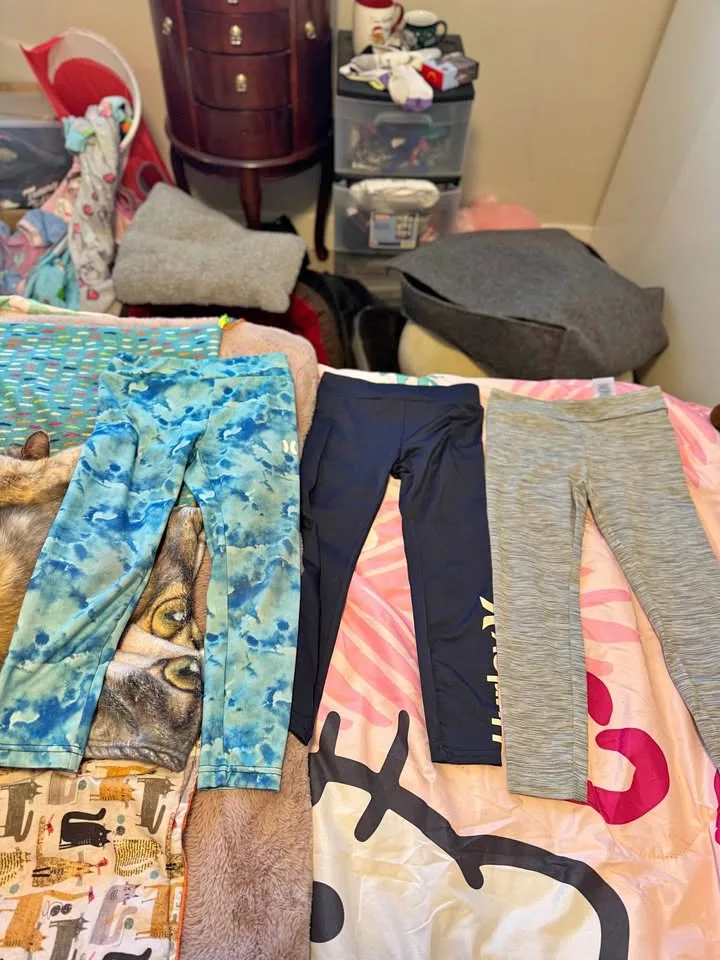 3 pieces of Hurley Leggings Bundle Size 6 thumbnail