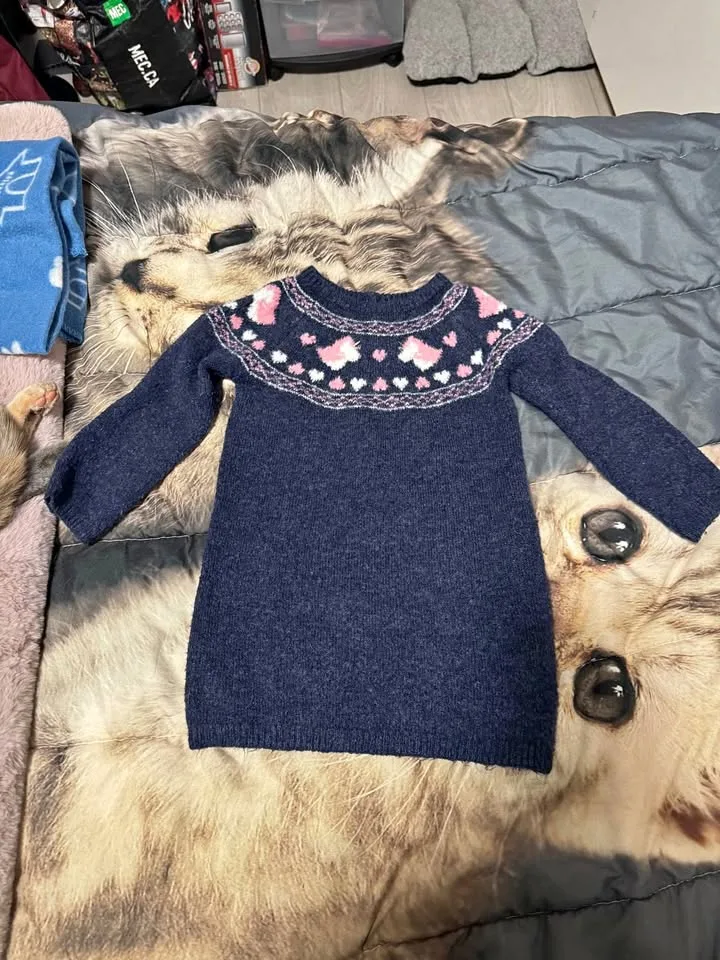 Dark Blue Knit Sweater Size 3T thumbnail