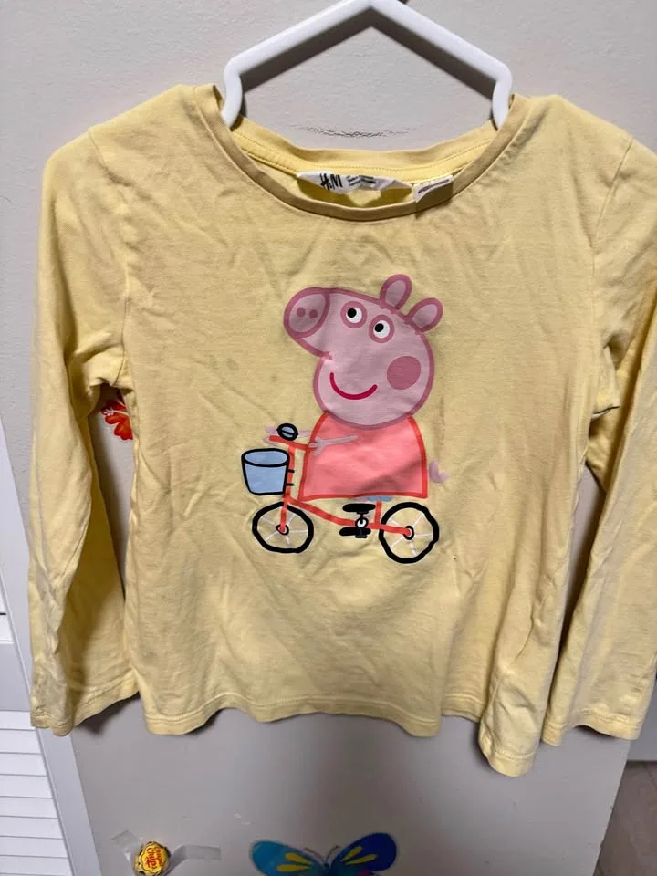 H&M Peppa Pig Long Sleeve Shirt Size 5T/6 thumbnail