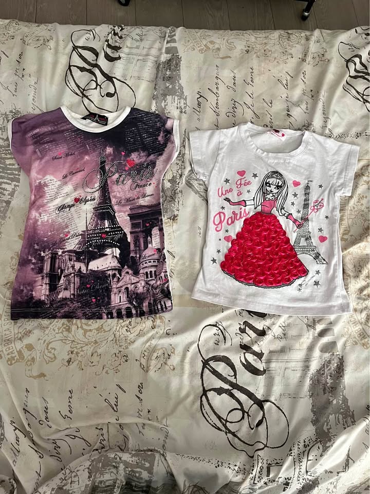 2 Paris-themed t-shirts Size 2