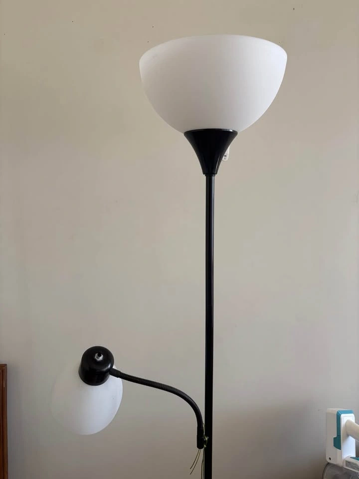 Ikea floor lamp with two lights - photo 2