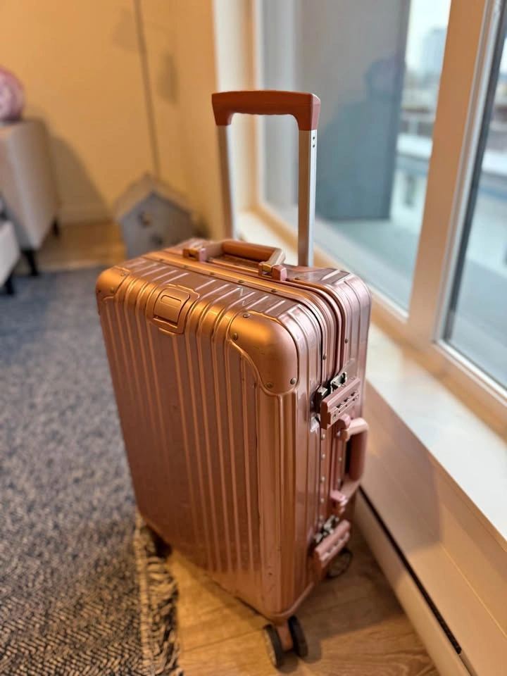 Rose Gold Hard Shell Carry On Suitcase