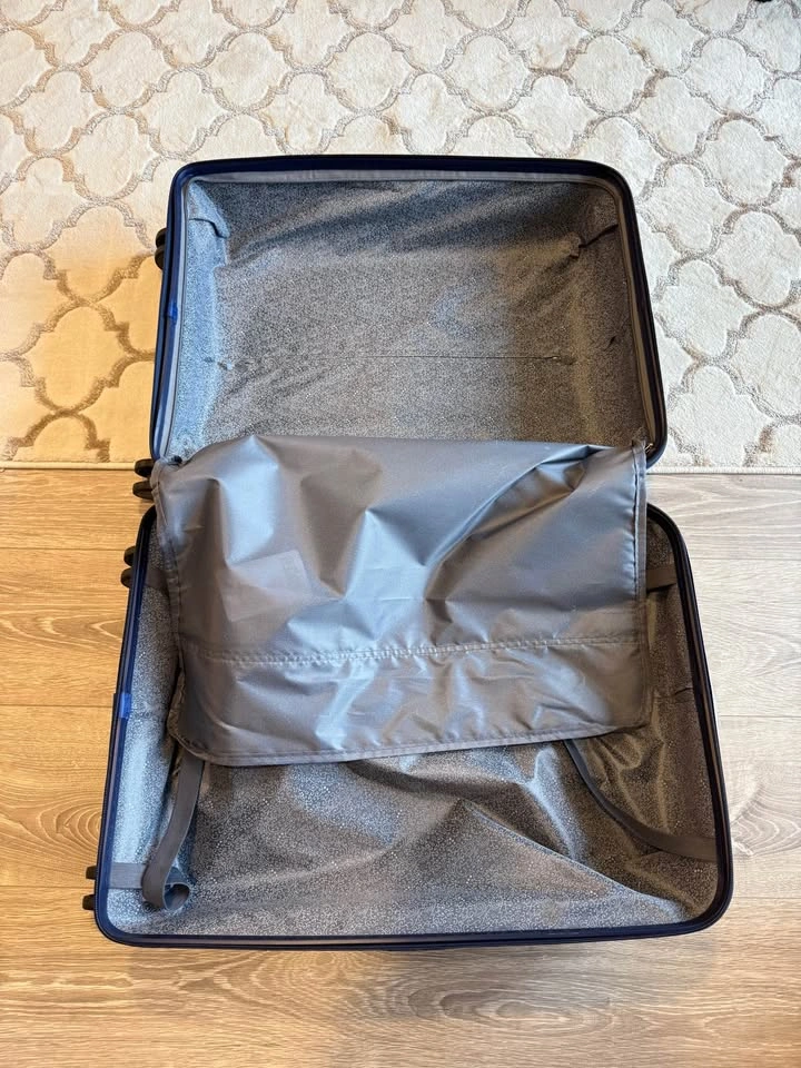 Navy Blue Hard Shell Luggage Spinner Wheels - photo 4