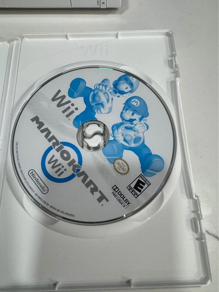 Nintendo Wii Bundle with Mario Kart - photo 2