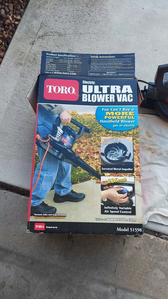 Toro Electric Ultra 225 Leaf Blower Vacuum, Model 51598 - photo 2