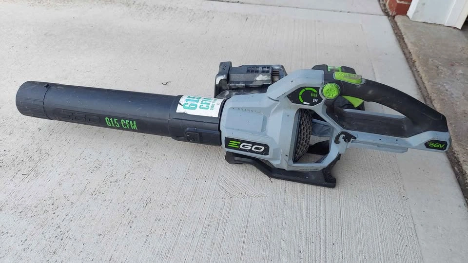 EGO 615 CFM Blower w/ 4.0AH Battery & Charger - photo 2