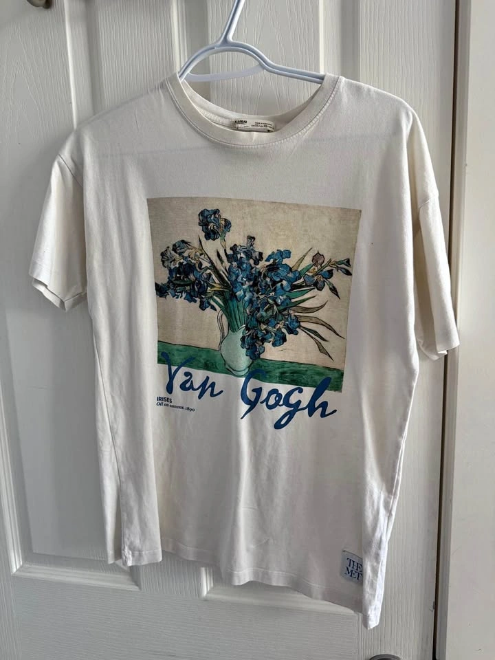 Van Gogh shirt women’s XS