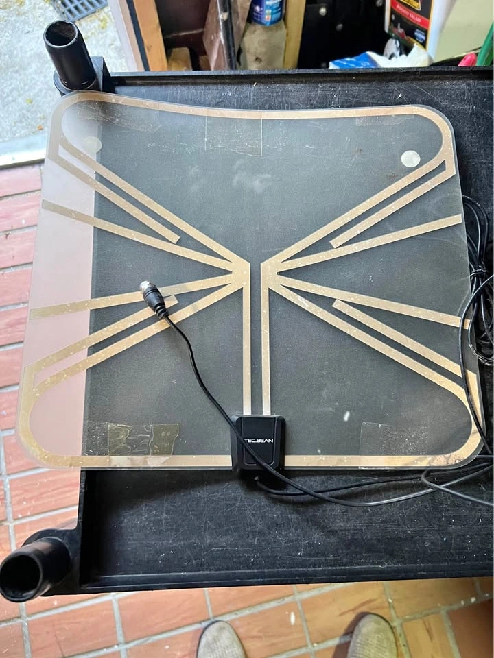 Indoor Amplified HD Digital TV Antenna (Used)