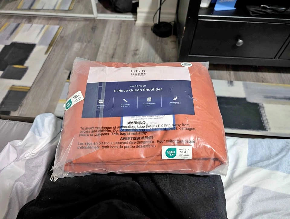 Queen Size 4 Piece Sheet Set - Extra Soft, Breathable & Cooling