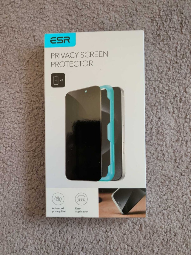 ESR iPhone 16 Privacy Screen Protector