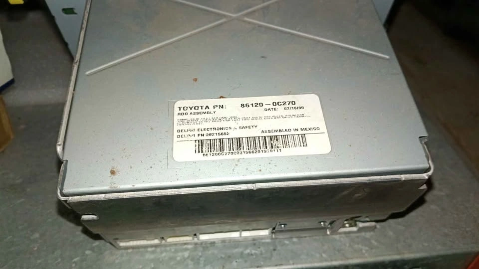 2010 Toyota Tundra Stock Radio - photo 3