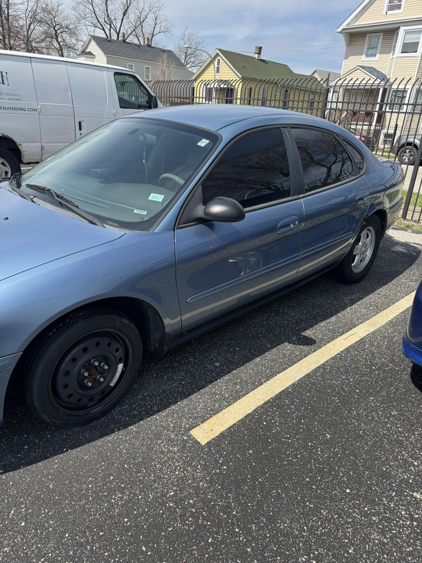 2007 Ford Taurus - photo 4
