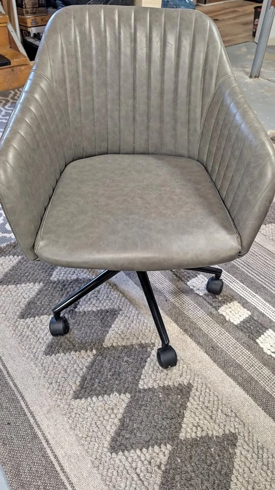 Desk or makeup chair