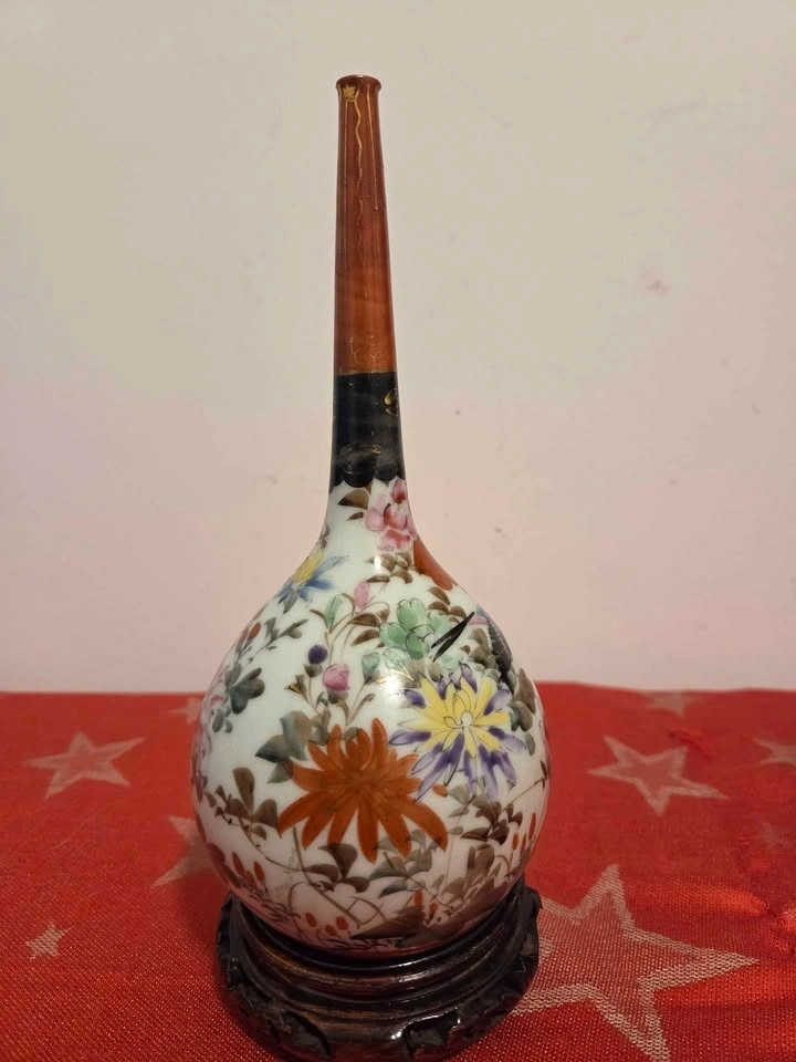 Antique Japanese Kutani Bottle - Porcelain Hand Painted, 8.5" - photo 4