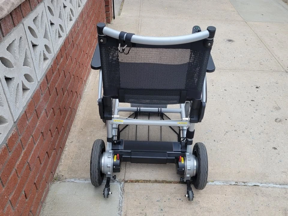 Journey Zoomer Lightweight Folding Power Chair - photo 3