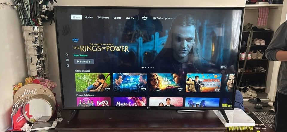 55 Inch LG 4K Smart TV - photo 3