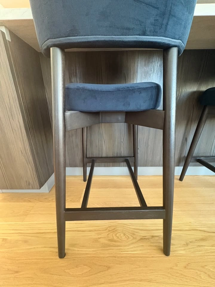 Set of 4 West Elm Custom Counter Stools - Brand New - photo 4