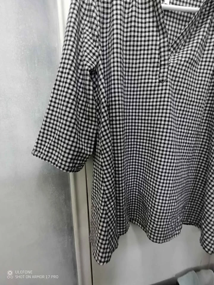 Black and white checkered blouse - photo 2