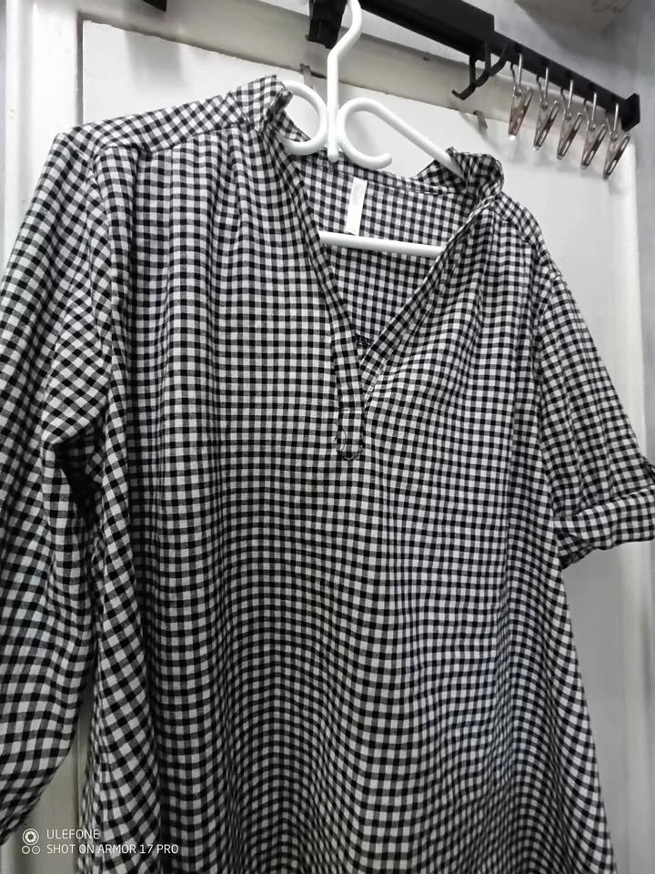 Black and white checkered blouse - photo 3