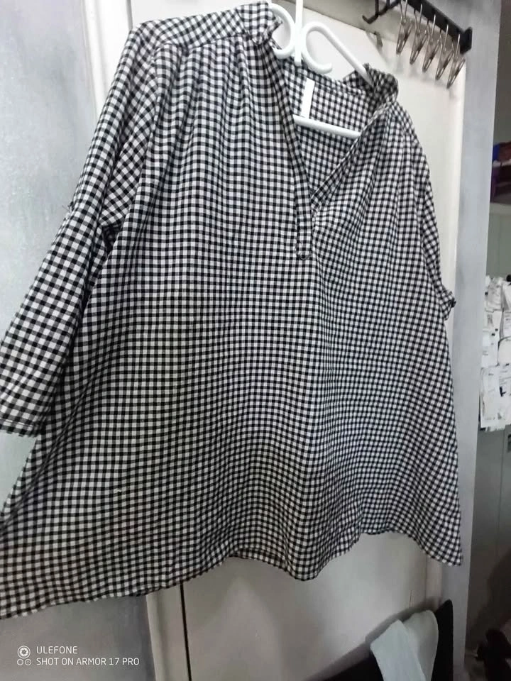 Black and white checkered blouse - photo 4
