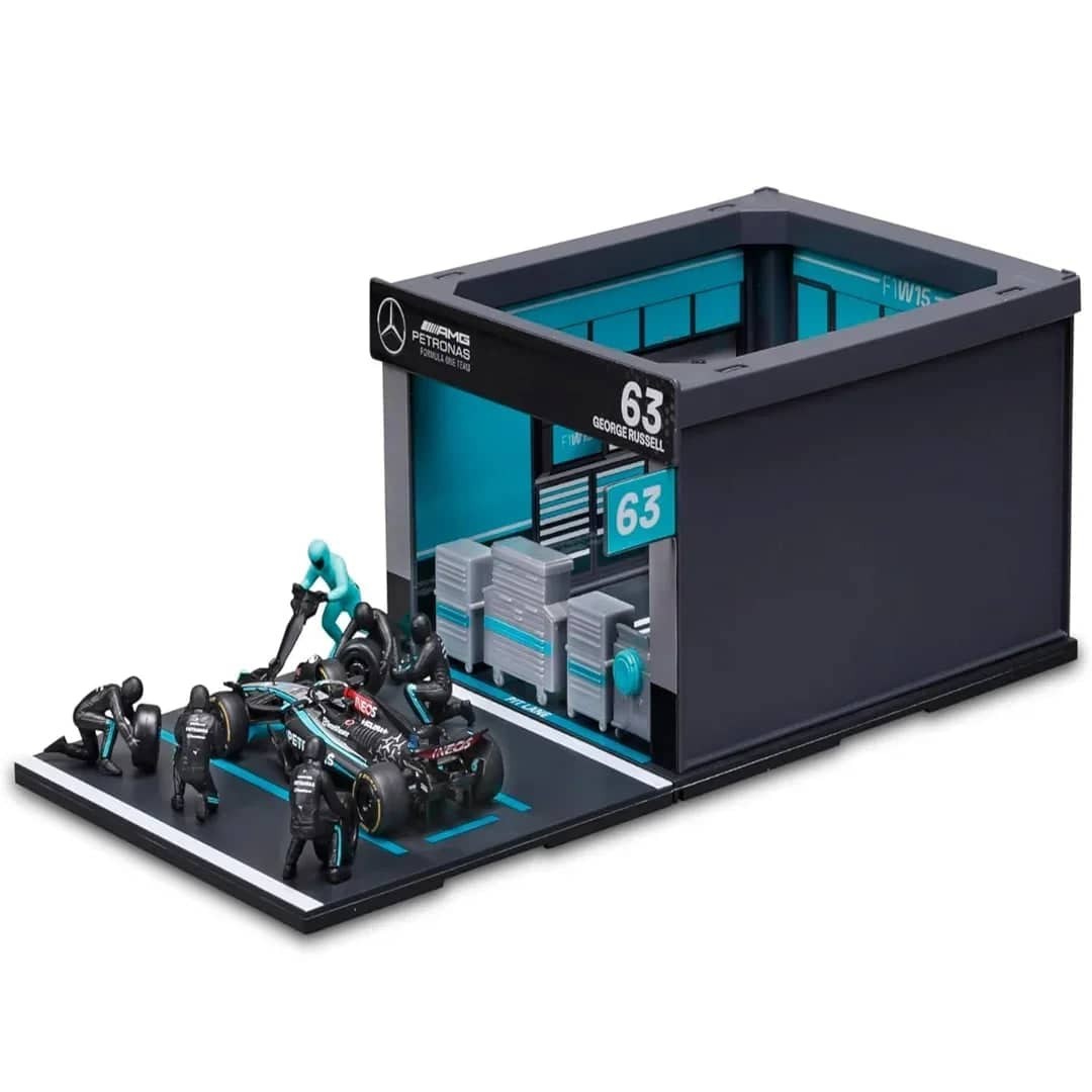 Bburago Mercedes-AMG F1 W15 1:43 Deluxe Paddock Set 3 Cars Pit C - photo 4