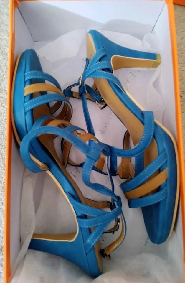 Women's Blue & Tan Strappy Heeled Sandals - Size 8.5 - Brand New - photo 2