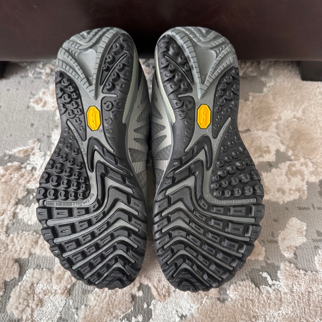 Merrell Women's Shoes - Brand New, Size 6 - photo 3