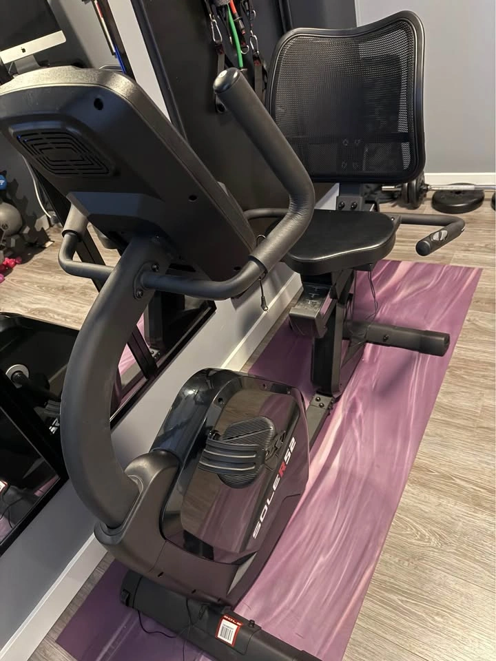Sole R52 Recumbent Bike - photo 3