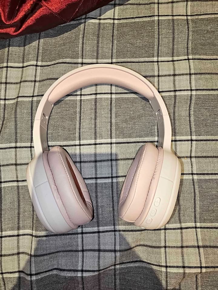 Off Brand Wireless headphones