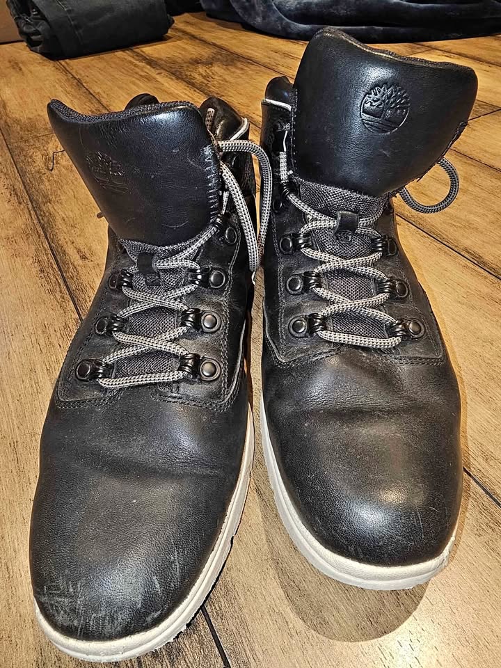 Timberland High Top Shoes